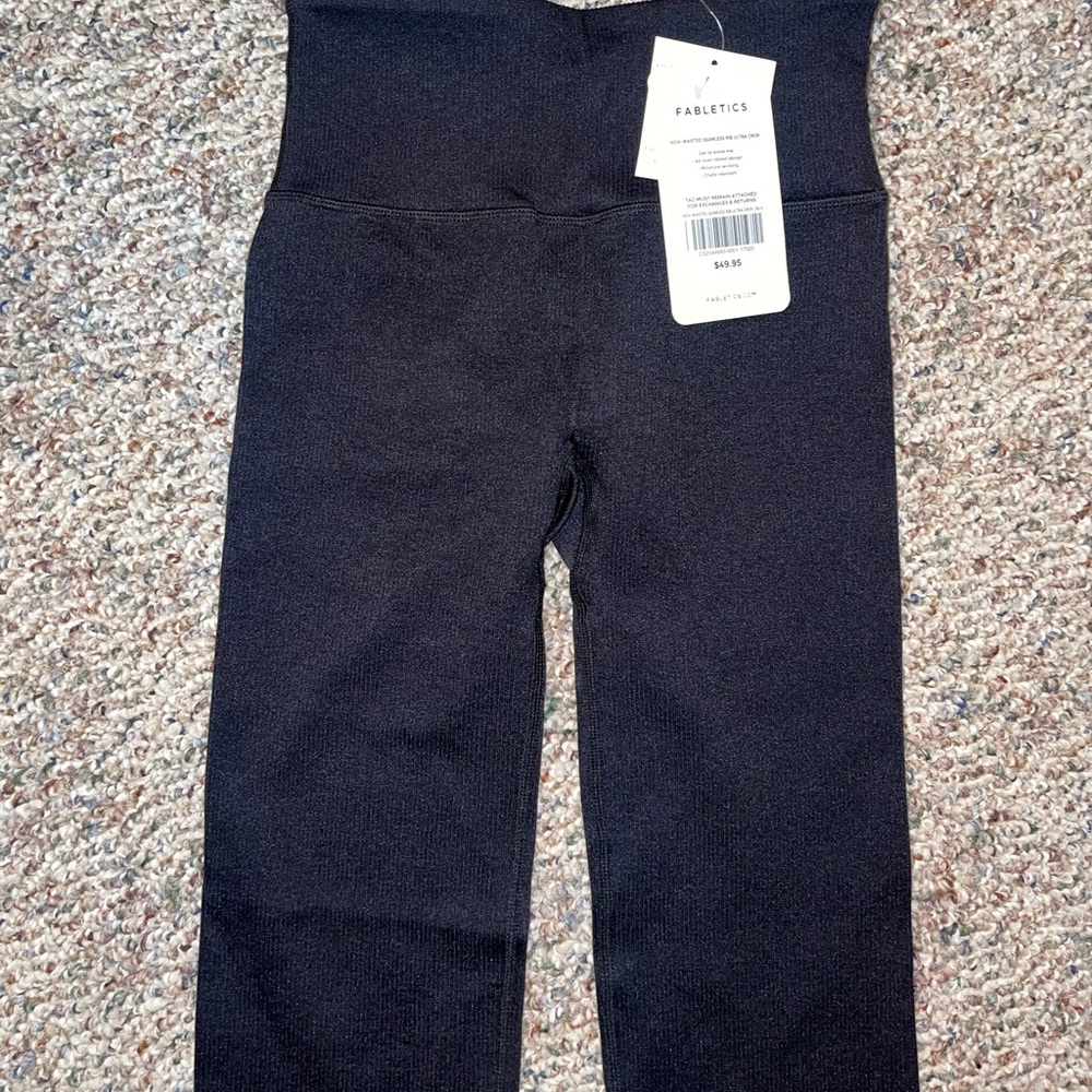 Fabletics cropped leggings